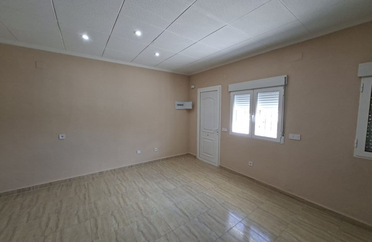 1 bedroom Townhouse for sale in La Marina - € 129,000 (Ref: 9852116)