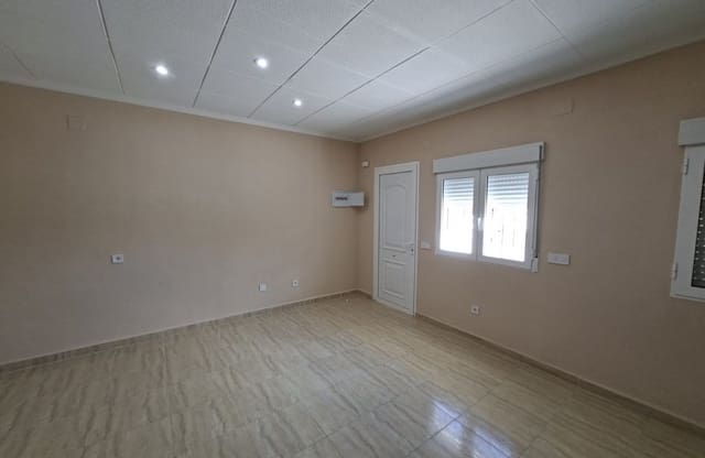 1 soveværelse Byhus til salg i La Marina, Elche / Elx - € 129.000 (Ref: 9852116)