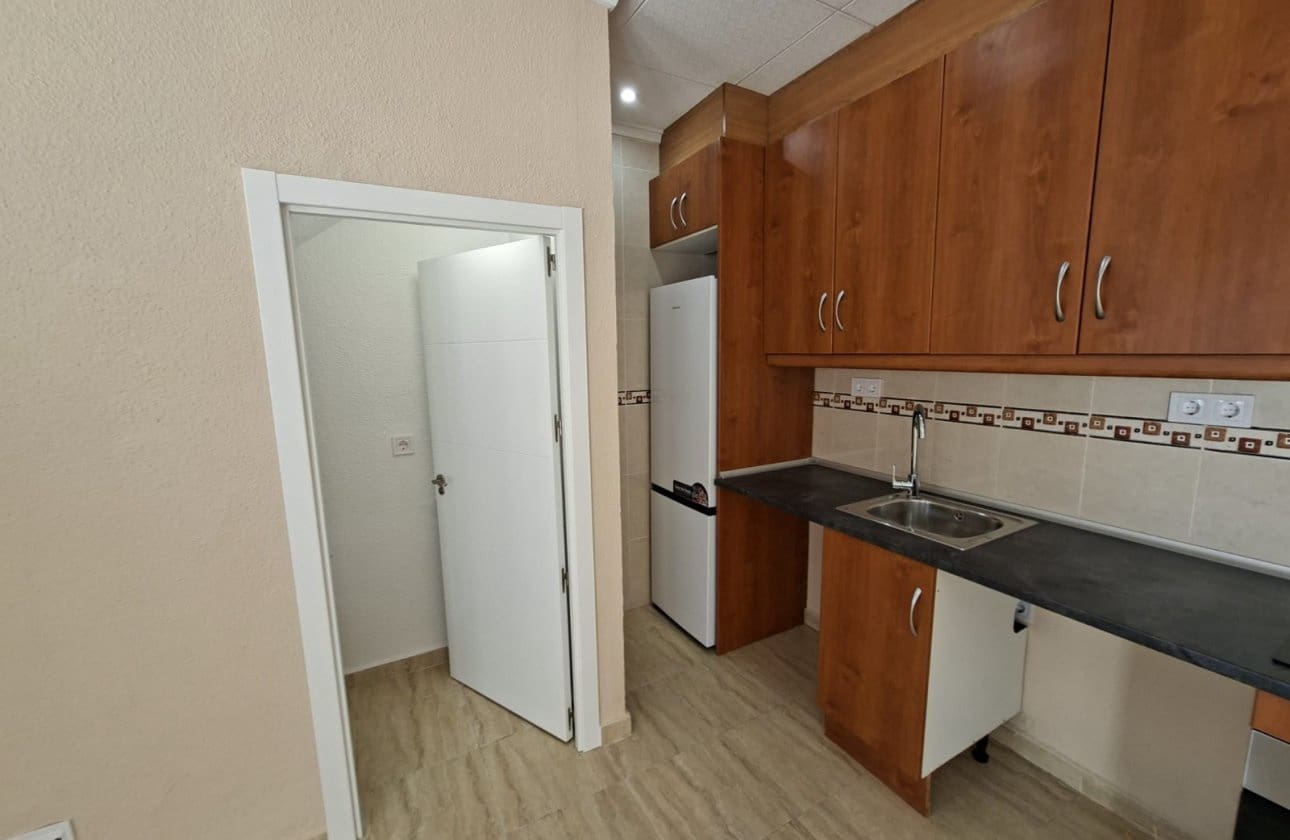1 bedroom Townhouse for sale in La Marina - € 129,000 (Ref: 9852116)