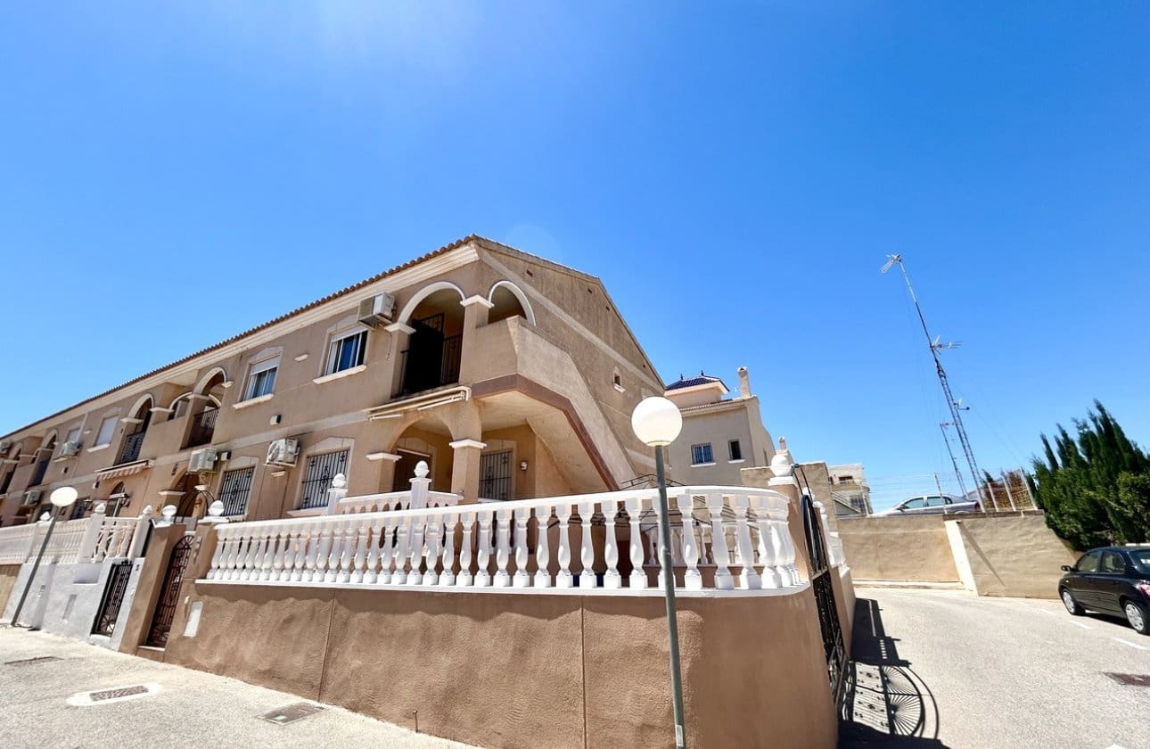 2 camera da letto Attico in vendita in La Zenia con piscina - 165.000 € (Rif: 9852118)