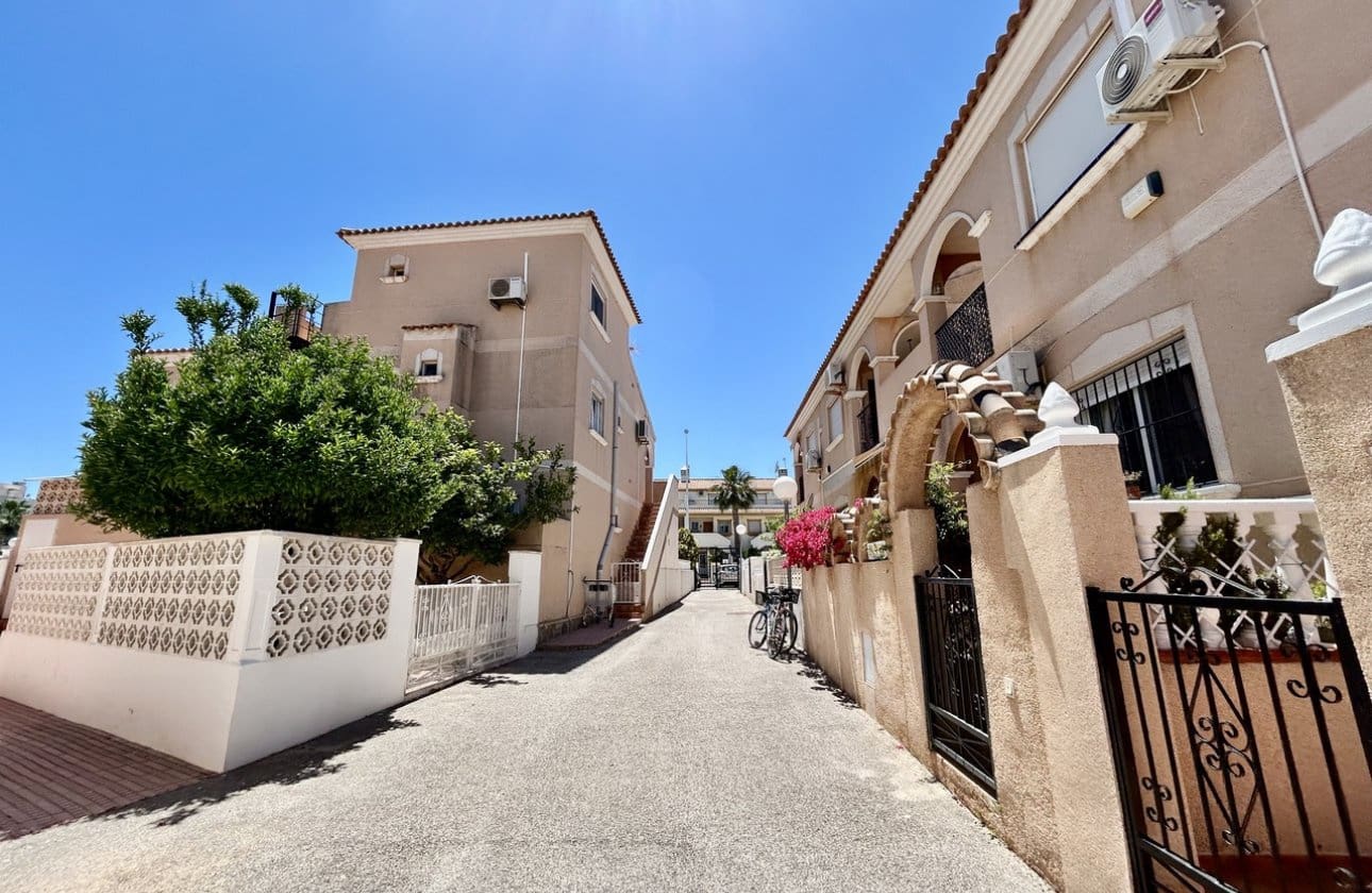 2 camera da letto Attico in vendita in La Zenia con piscina - 165.000 € (Rif: 9852118)