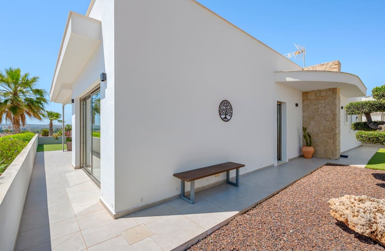 3 soveværelse Villa til salg i La Marina med swimmingpool - € 595.000 (Ref: 9852120)