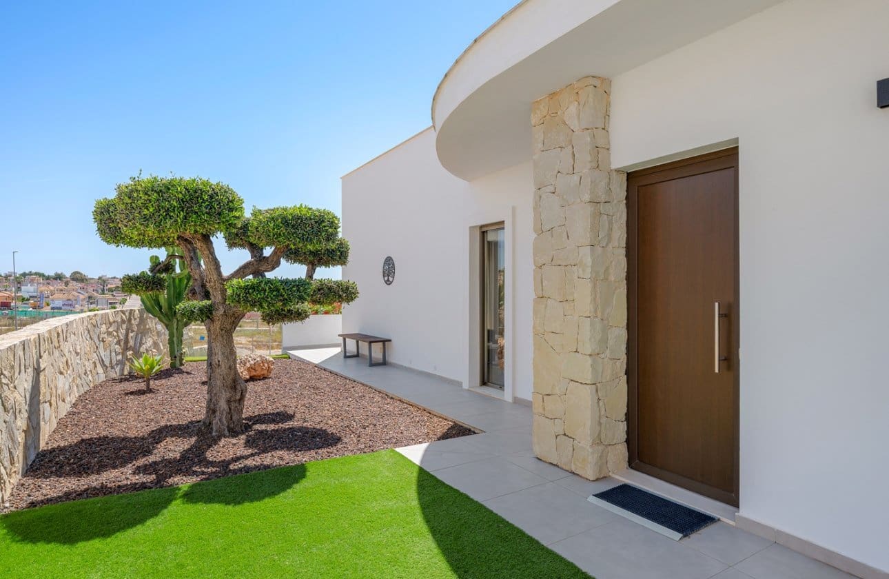 3 soveværelse Villa til salg i La Marina med swimmingpool - € 595.000 (Ref: 9852120)