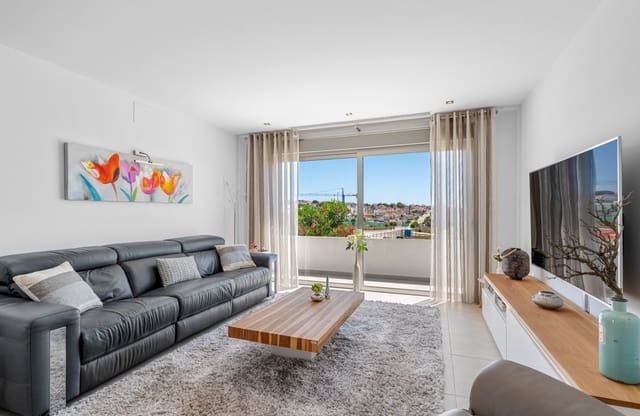 3 soveværelse Villa til salg i La Marina, Elche / Elx med swimmingpool - € 595.000 (Ref: 9852120)