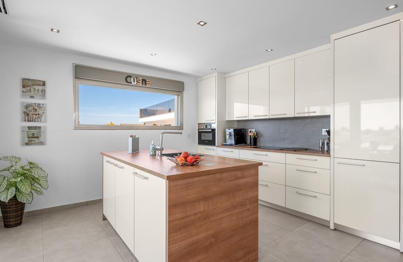 3 soveværelse Villa til salg i La Marina med swimmingpool - € 595.000 (Ref: 9852120)