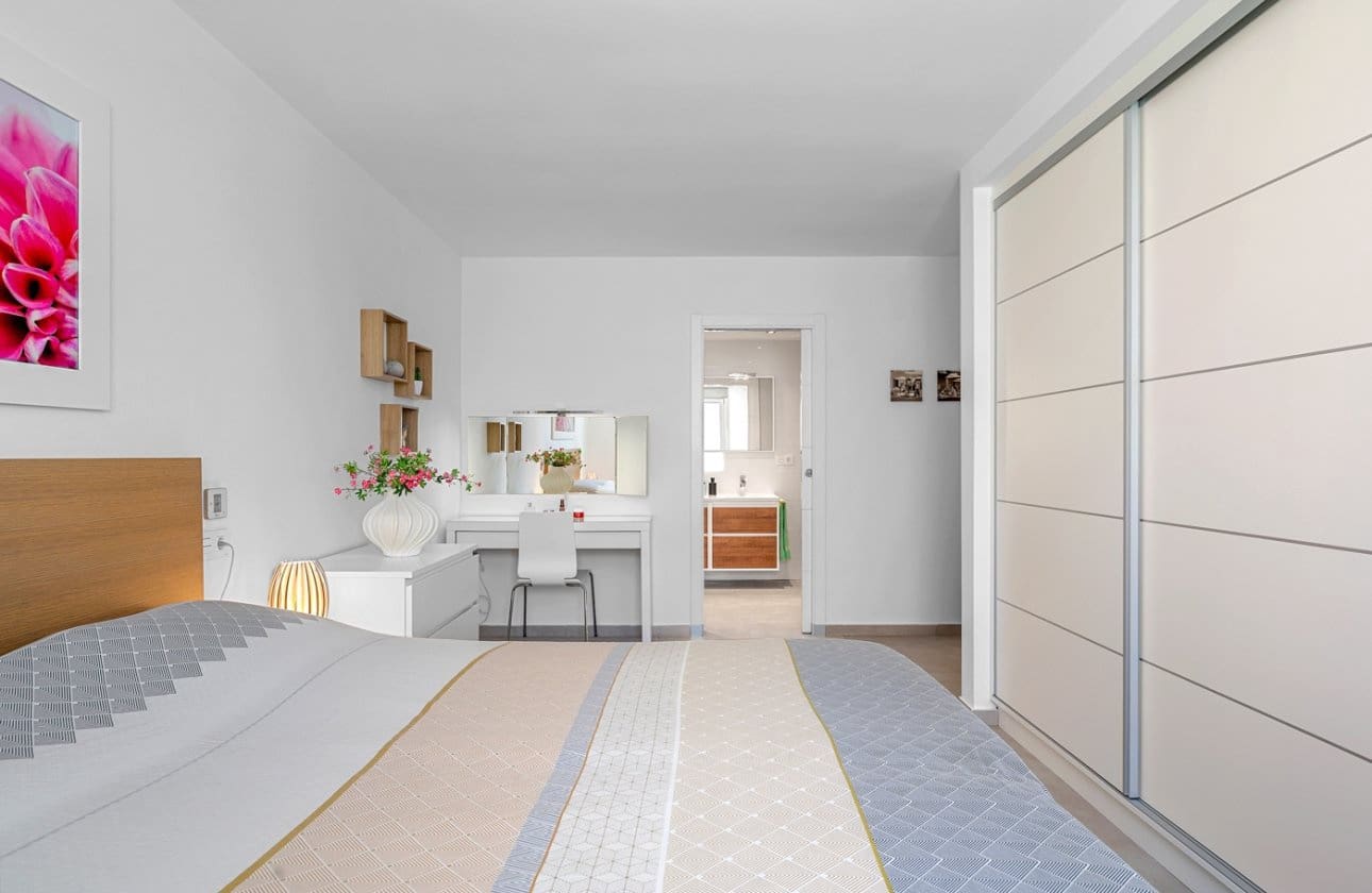 3 soveværelse Villa til salg i La Marina med swimmingpool - € 595.000 (Ref: 9852120)