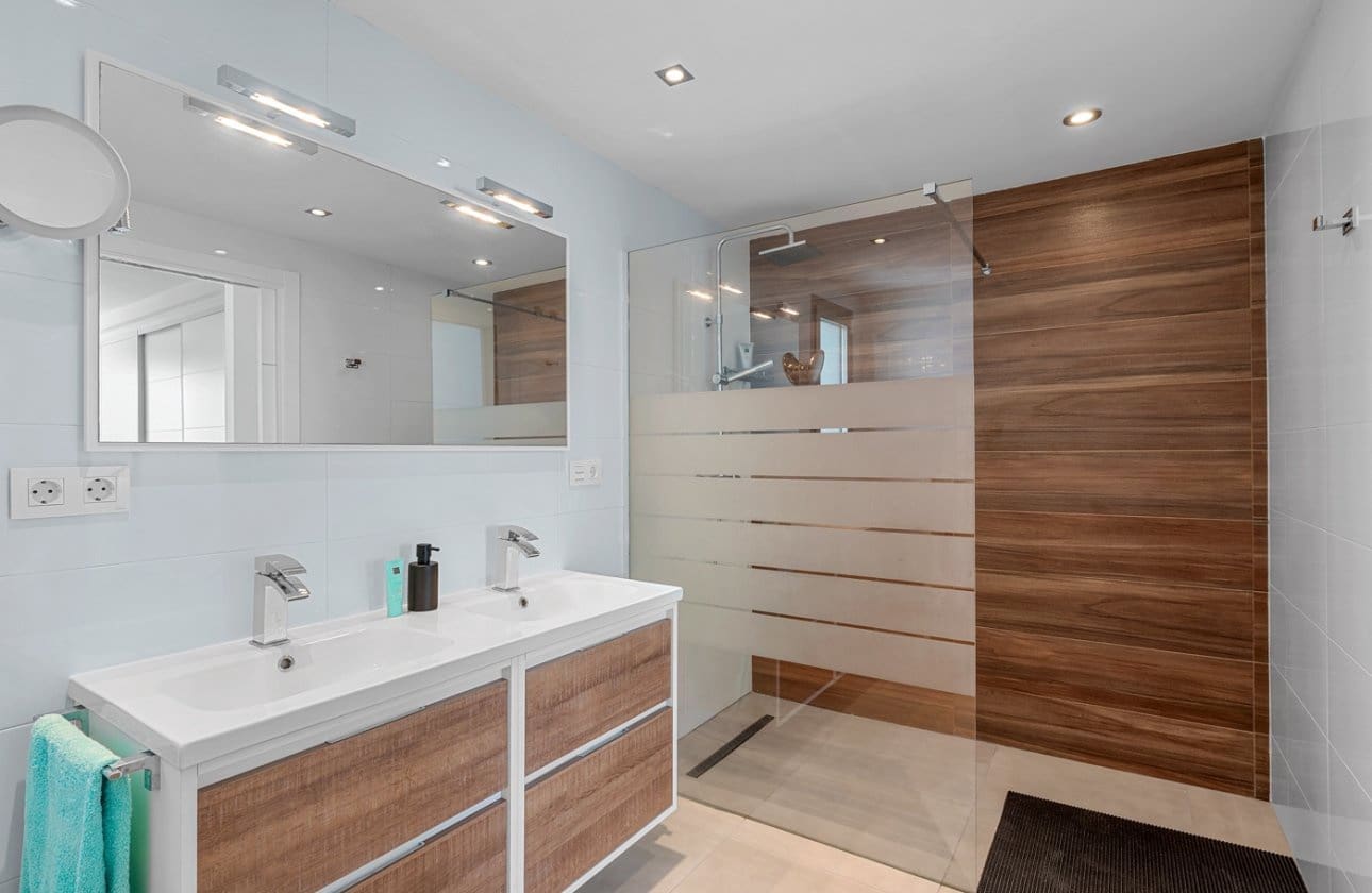 3 soveværelse Villa til salg i La Marina med swimmingpool - € 595.000 (Ref: 9852120)