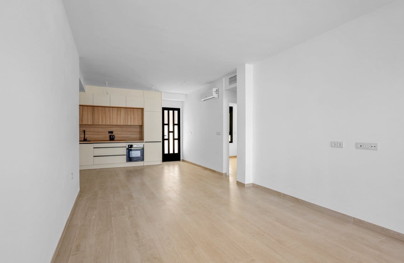 2 slaapkamer Appartement te koop in San Miguel de Salinas met zwembad - € 229.000 (Ref: 9852122)