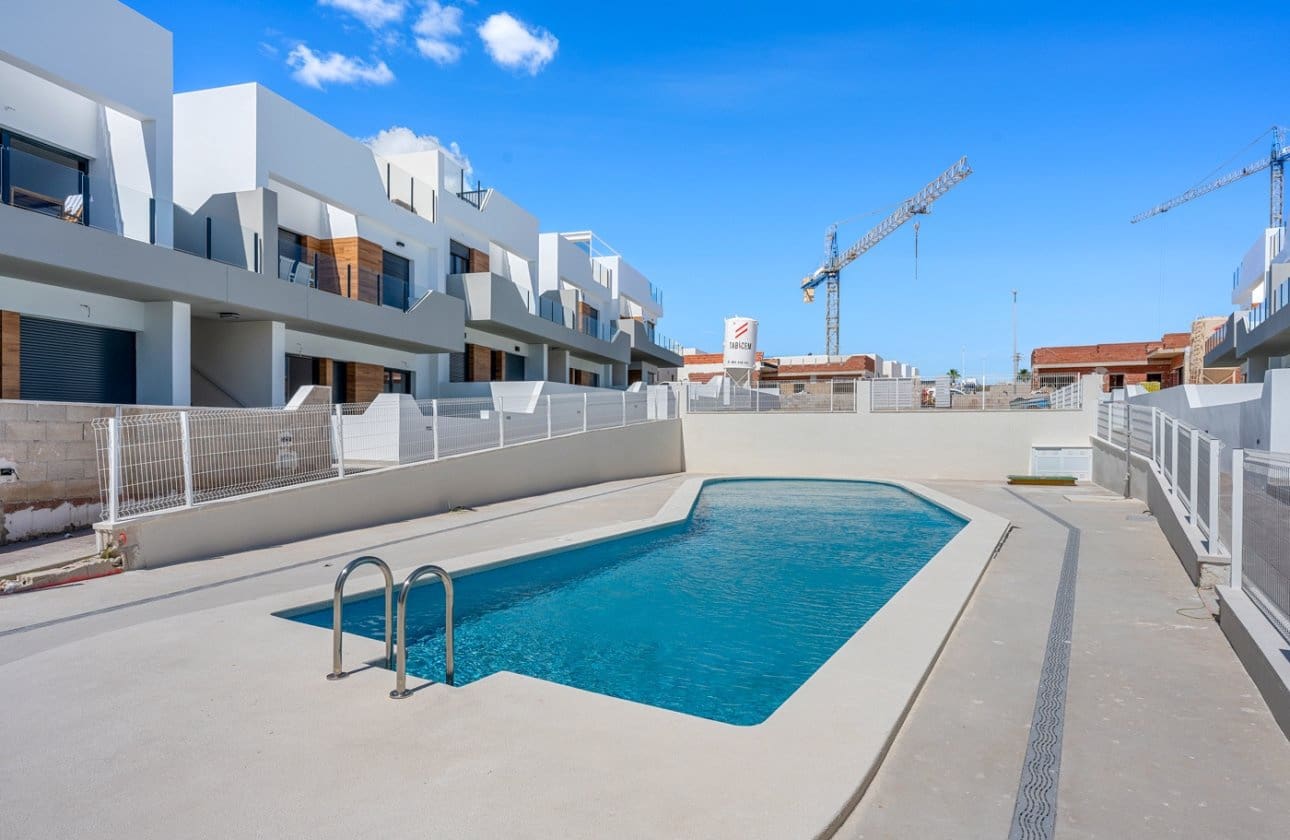2 slaapkamer Appartement te koop in San Miguel de Salinas met zwembad - € 229.000 (Ref: 9852122)