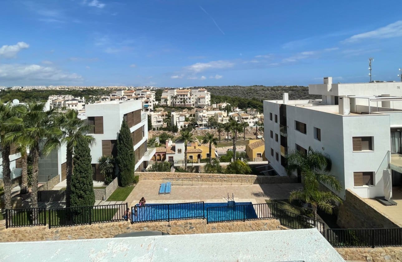 Ático de 3 habitaciones en Orihuela Costa en venta con piscina - 385.000 € (Ref: 9862190)