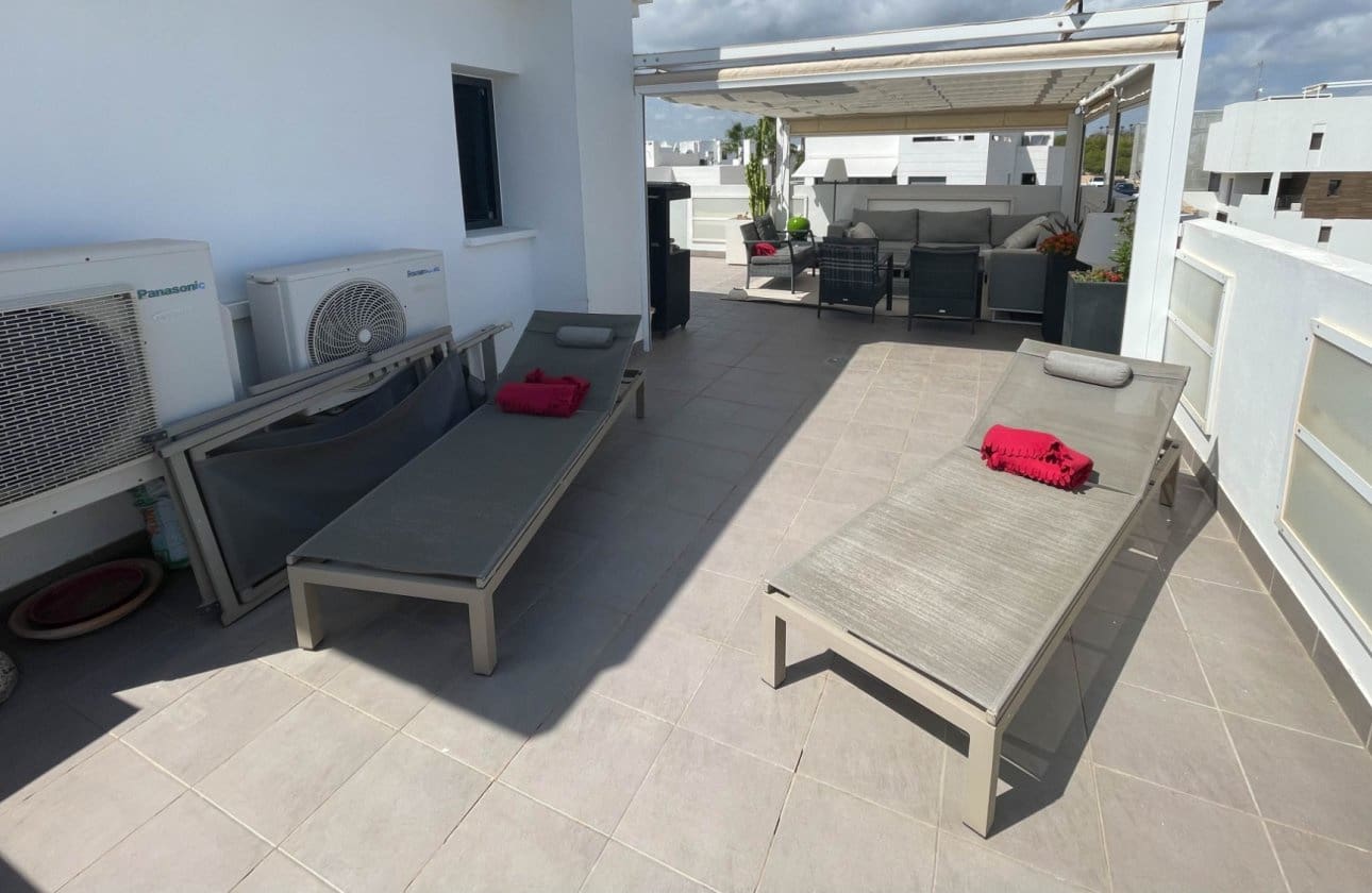 Ático de 3 habitaciones en Orihuela Costa en venta con piscina - 385.000 € (Ref: 9862190)