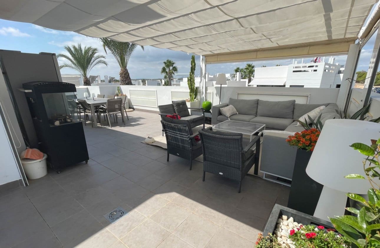 Ático de 3 habitaciones en Orihuela Costa en venta con piscina - 385.000 € (Ref: 9862190)