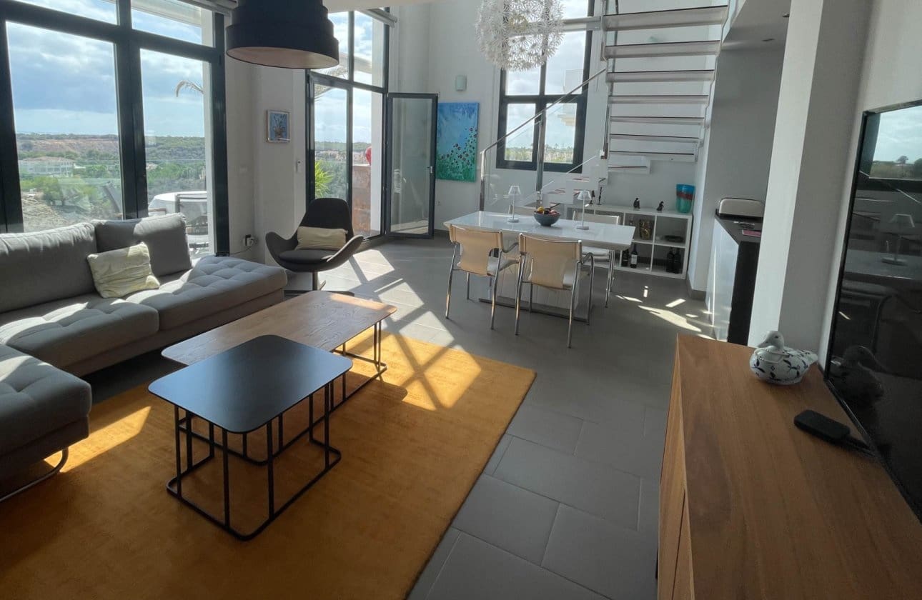 Ático de 3 habitaciones en Orihuela Costa en venta con piscina - 385.000 € (Ref: 9862190)