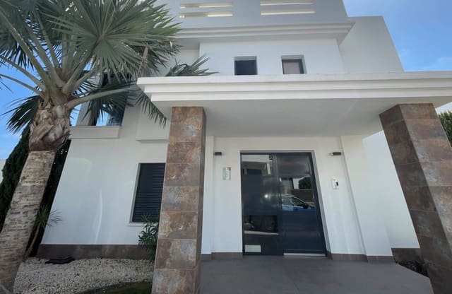 Ático de 3 habitaciones en Lomas de Campoamor - Las Ramblas, Orihuela en venta con piscina - 385.000 € (Ref: 9862190)