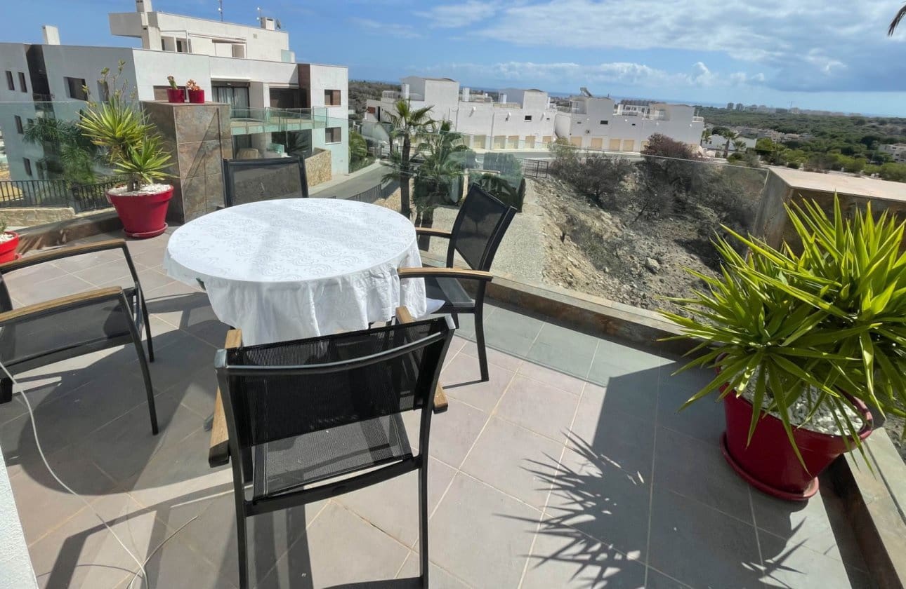 Ático de 3 habitaciones en Orihuela Costa en venta con piscina - 385.000 € (Ref: 9862190)
