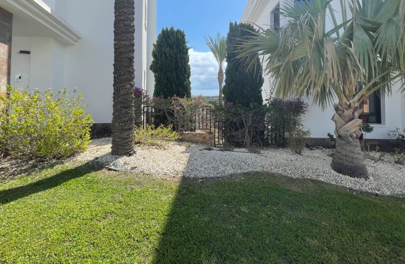 Ático de 3 habitaciones en Orihuela Costa en venta con piscina - 385.000 € (Ref: 9862190)