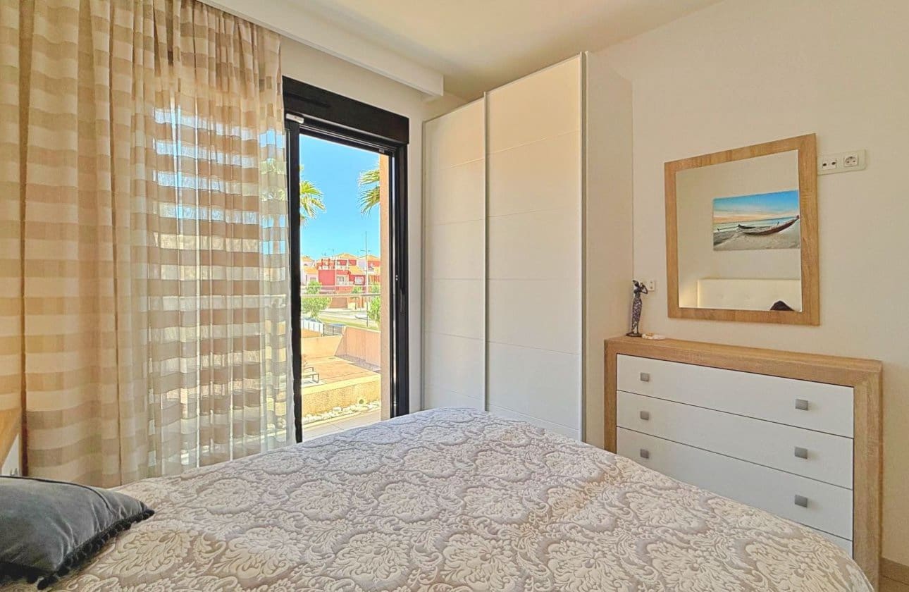 3 bedroom Penthouse for sale in Torre de la Horadada with pool garage - € 365,000 (Ref: 9862191)