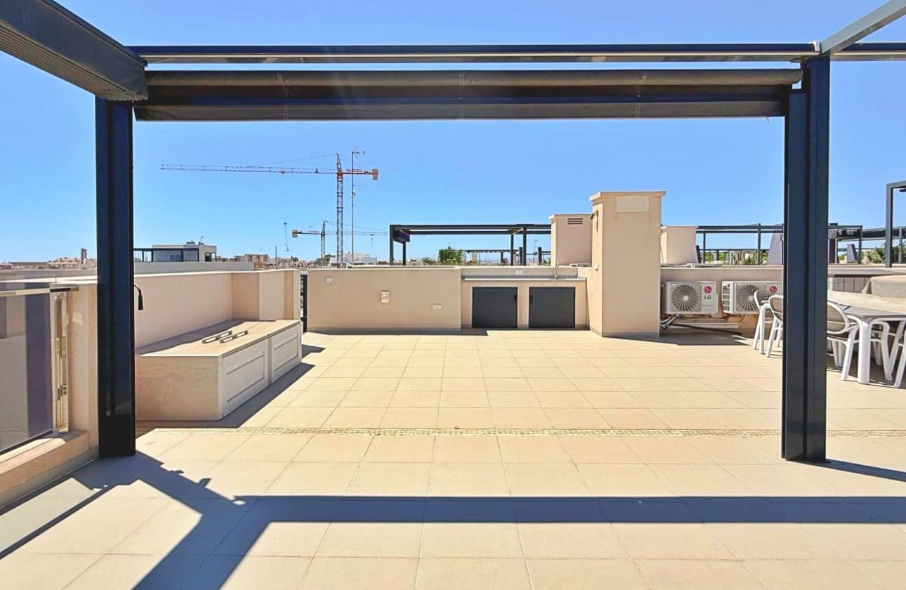 3 bedroom Penthouse for sale in Torre de la Horadada with pool garage - € 365,000 (Ref: 9862191)