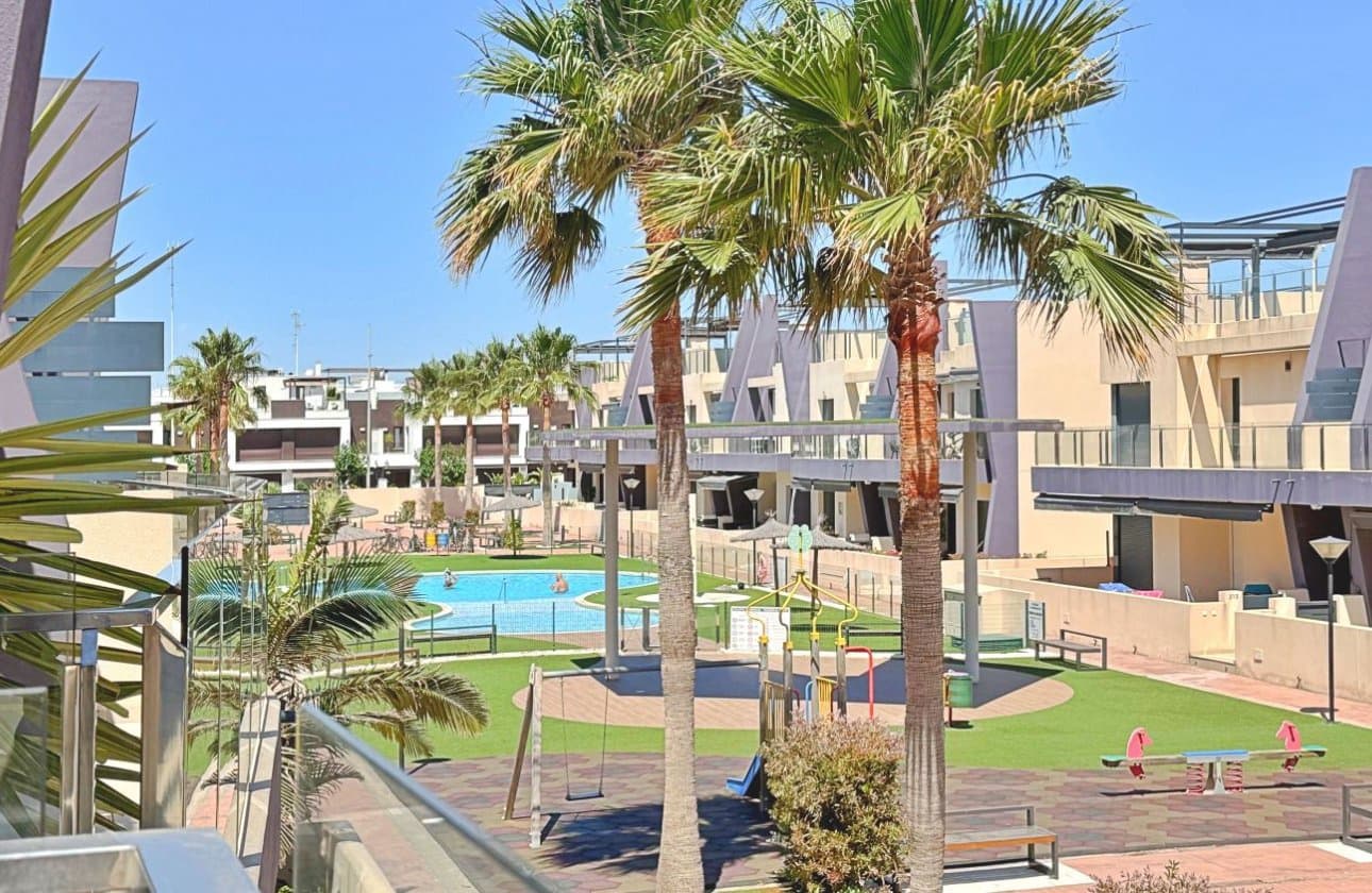 3 bedroom Penthouse for sale in Torre de la Horadada with pool garage - € 365,000 (Ref: 9862191)