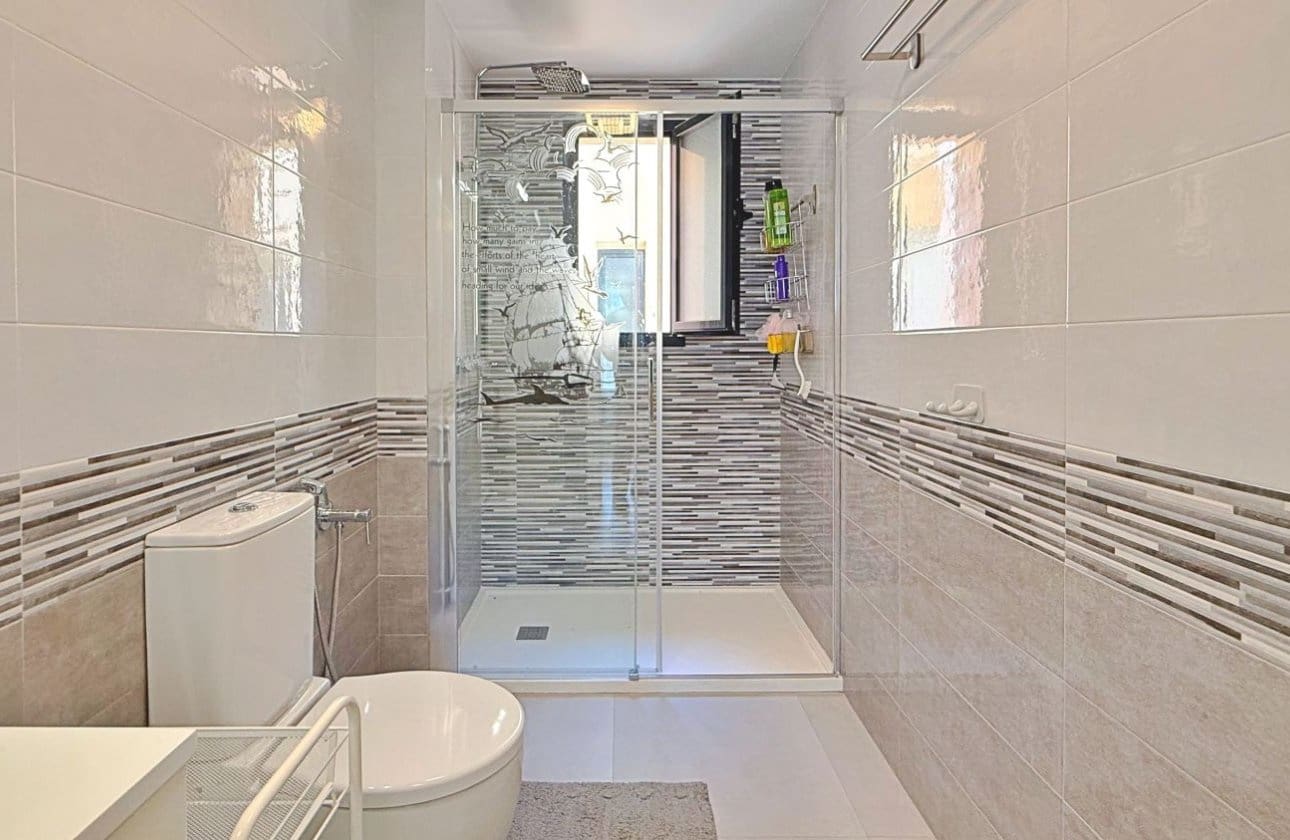 3 bedroom Penthouse for sale in Torre de la Horadada with pool garage - € 365,000 (Ref: 9862191)