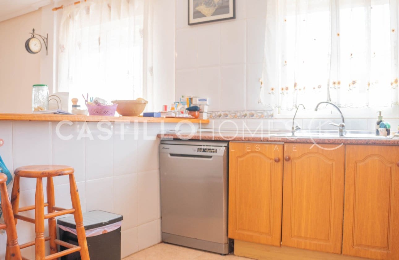 3 chambre Bungalow à vendre à La Florida avec piscine - 196 999 € (Ref: 9868940)