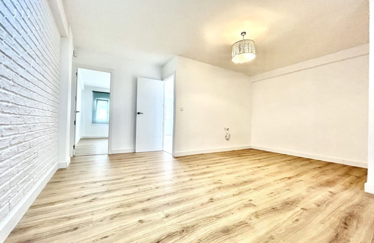 3 soveværelse Lejlighed til salg i Torrevieja - € 130.000 (Ref: 9868941)