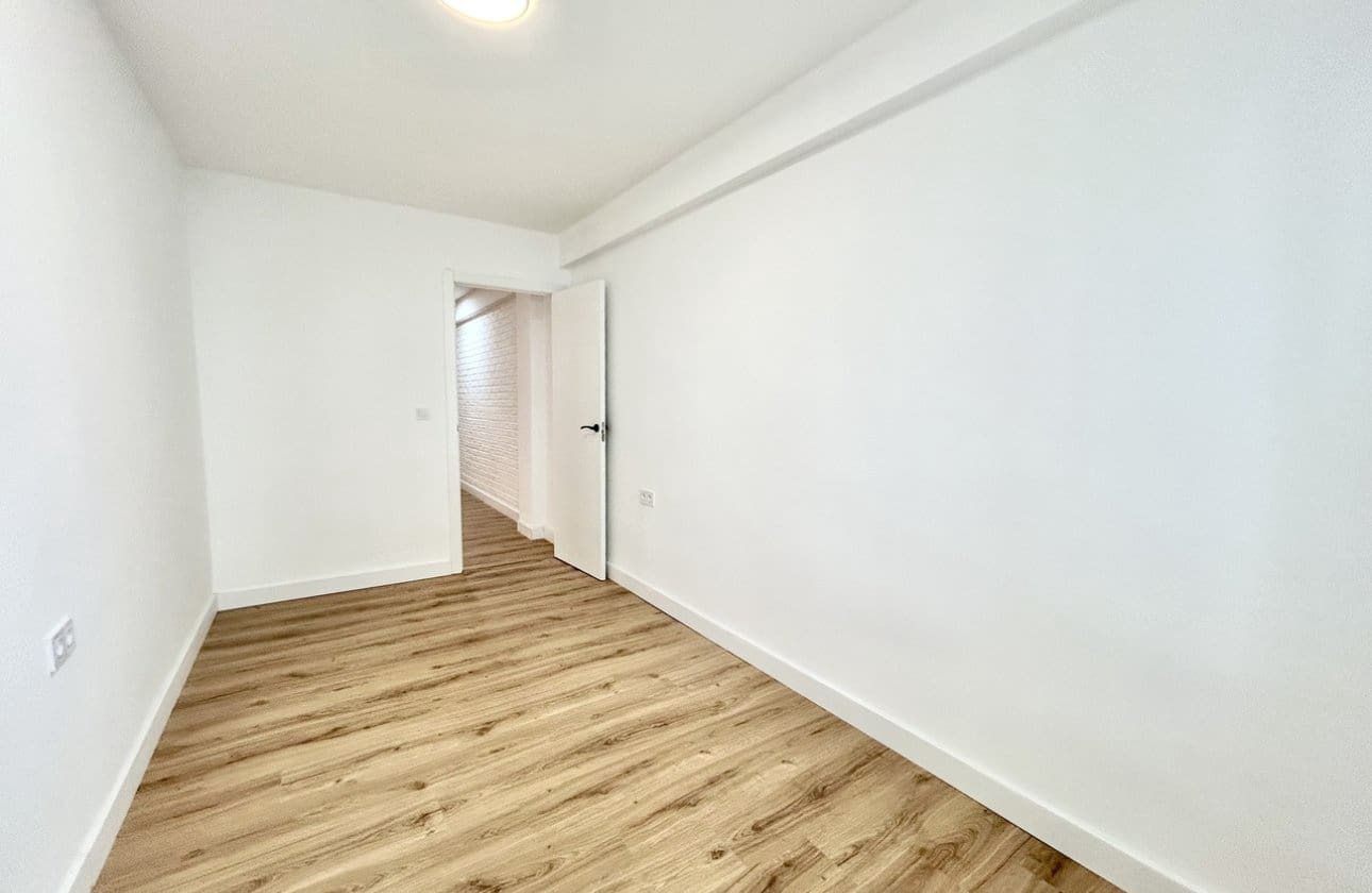 3 soveværelse Lejlighed til salg i Torrevieja - € 130.000 (Ref: 9868941)