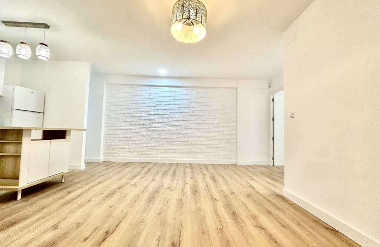 3 soveværelse Lejlighed til salg i Torrevieja - € 130.000 (Ref: 9868941)