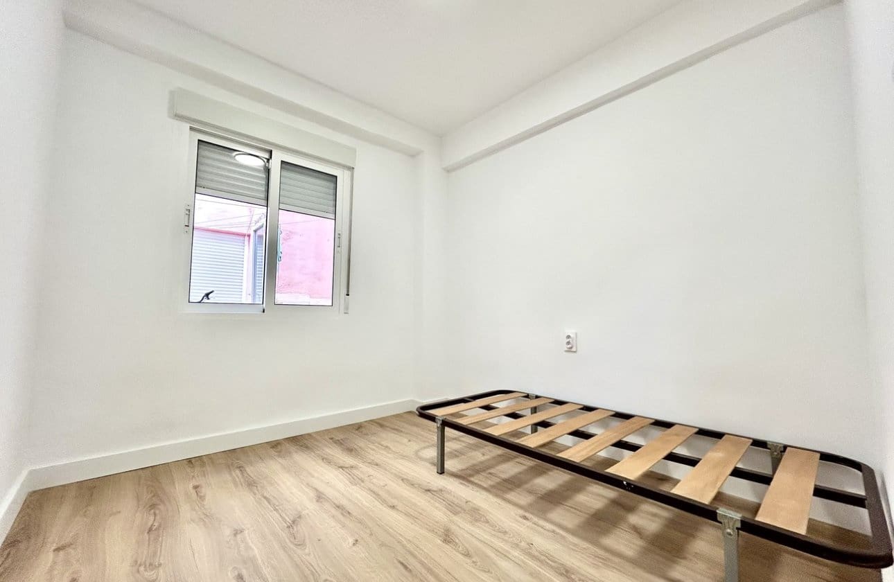 3 soveværelse Lejlighed til salg i Torrevieja - € 130.000 (Ref: 9868941)
