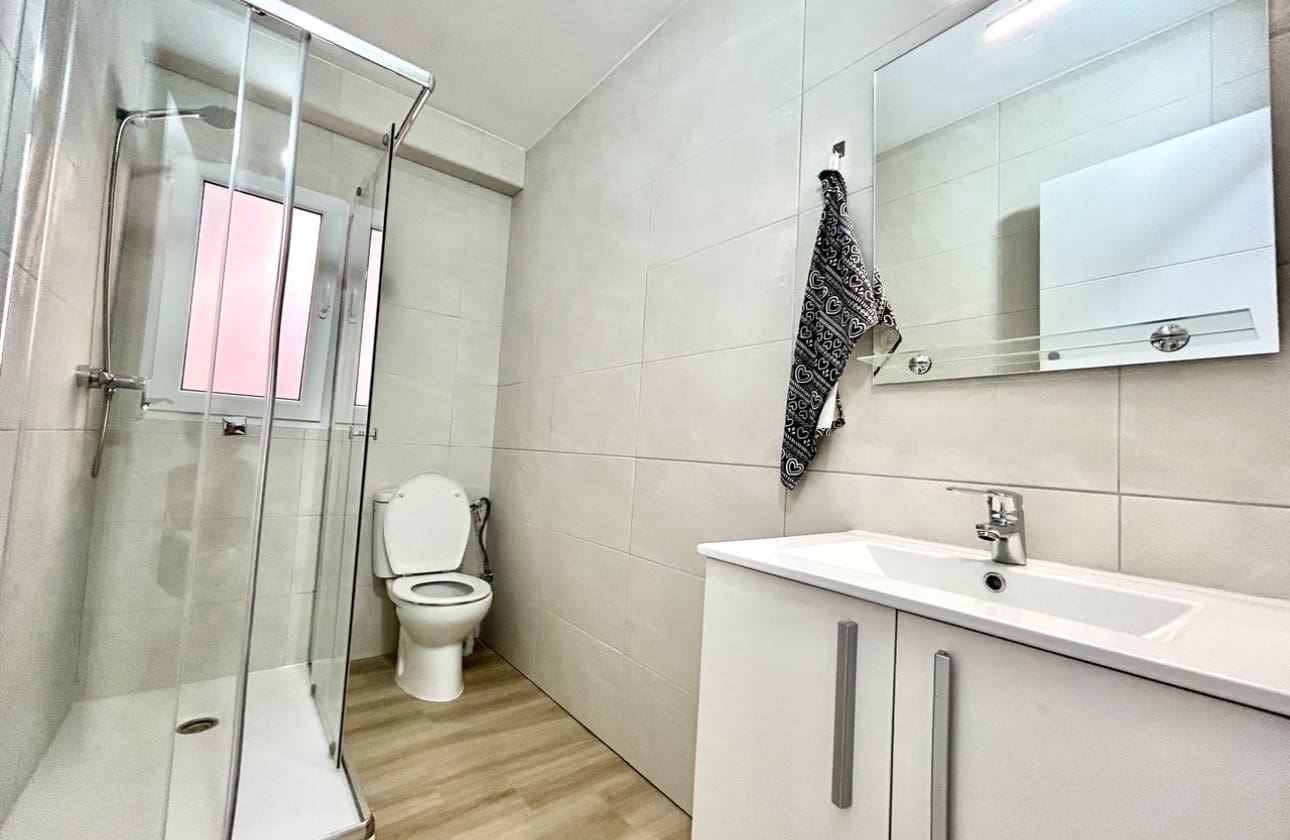 3 soveværelse Lejlighed til salg i Torrevieja - € 130.000 (Ref: 9868941)