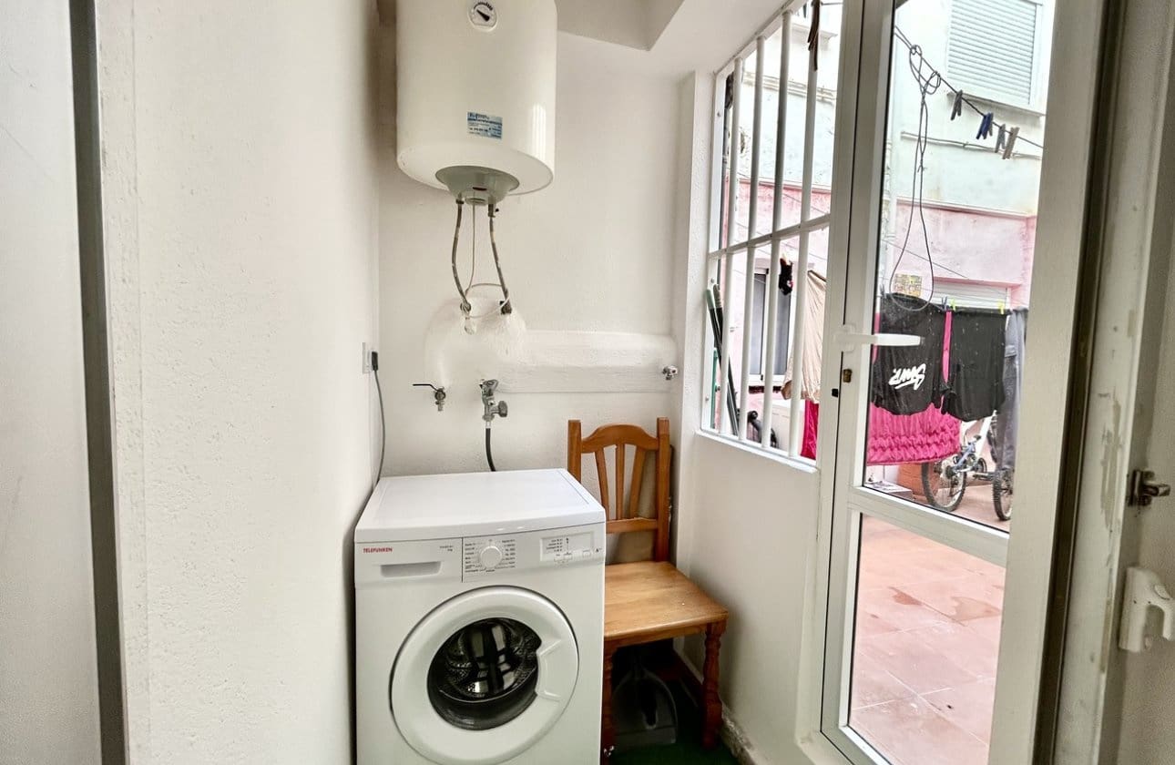 3 soveværelse Lejlighed til salg i Torrevieja - € 130.000 (Ref: 9868941)