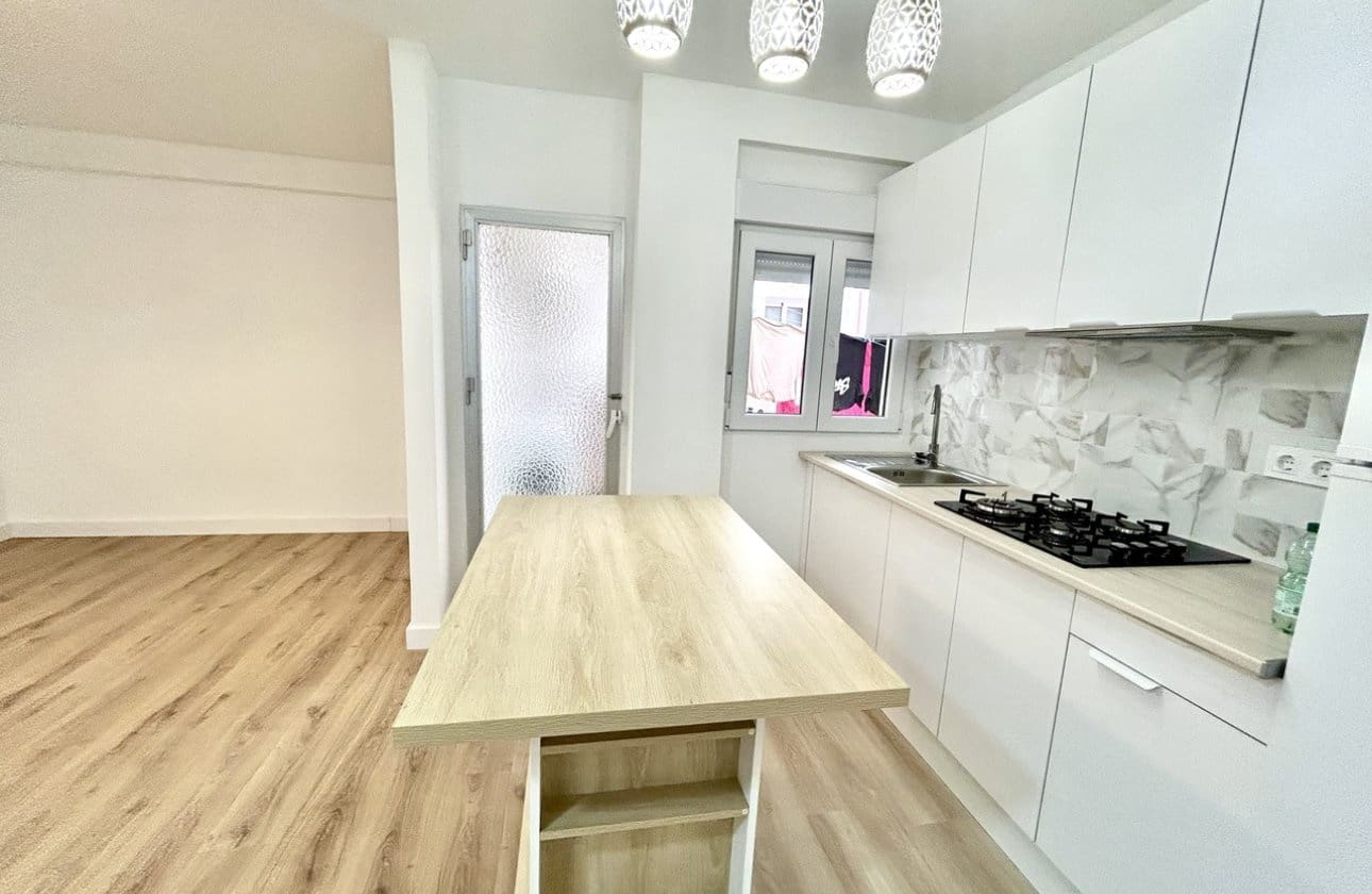 3 soveværelse Lejlighed til salg i Torrevieja - € 130.000 (Ref: 9868941)