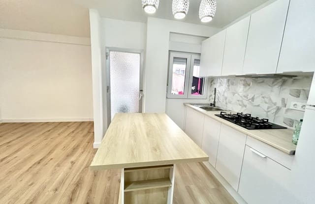 3 quarto Apartamento para venda em Parque Acuático - Sector 25, Torrevieja - 130 000 € (Ref: 9868941)