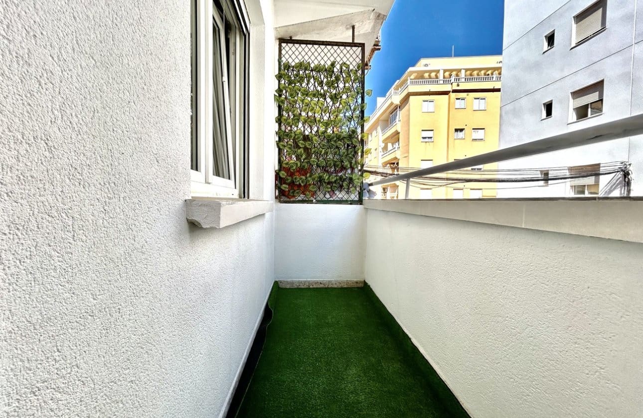 3 soveværelse Lejlighed til salg i Torrevieja - € 130.000 (Ref: 9868941)