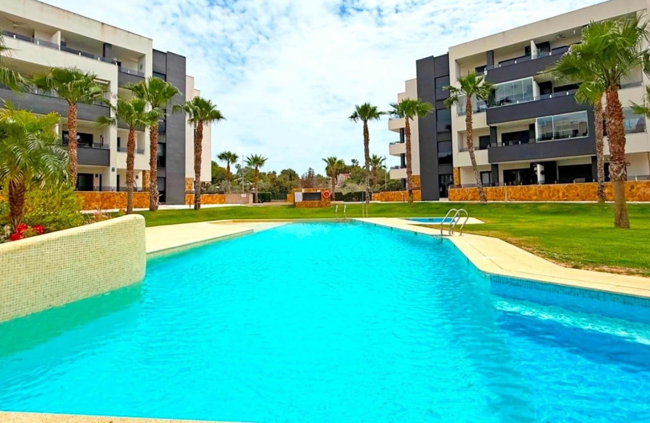 2 soveværelse Lejlighed til salg i Los Altos med swimmingpool - € 279.000 (Ref: 9868942)