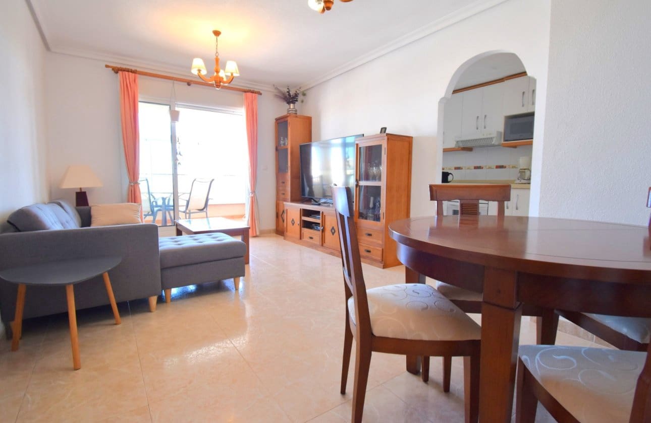 3 makuuhuone Huoneisto myytävänä paikassa Playa Flamenca mukana uima-altaan 
autotalli - 240 000 € (Ref: 9885328)