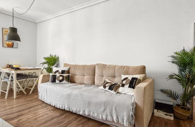 2 chambre Appartement à vendre à Nueva Torrevieja, Torrevieja avec piscine - 149 000 € (Ref: 9885330)