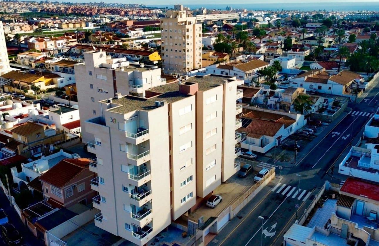 2 chambre Appartement à vendre à Torrevieja avec piscine - 149 000 € (Ref: 9885330)