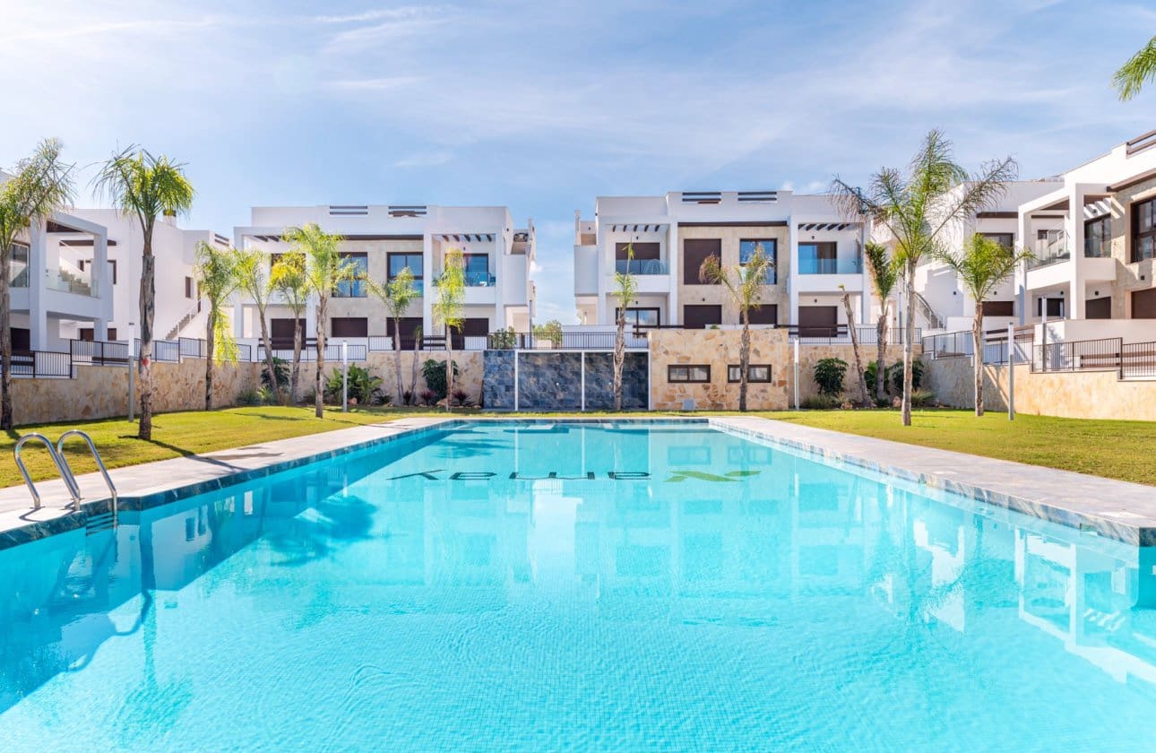 3 soveværelse Lejlighed til salg i Los Balcones med swimmingpool - € 310.000 (Ref: 9885331)