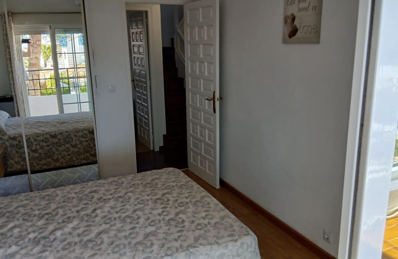 2 bedroom Townhouse for sale in Orihuela Costa with pool - € 219,950 (Ref: 9895276)