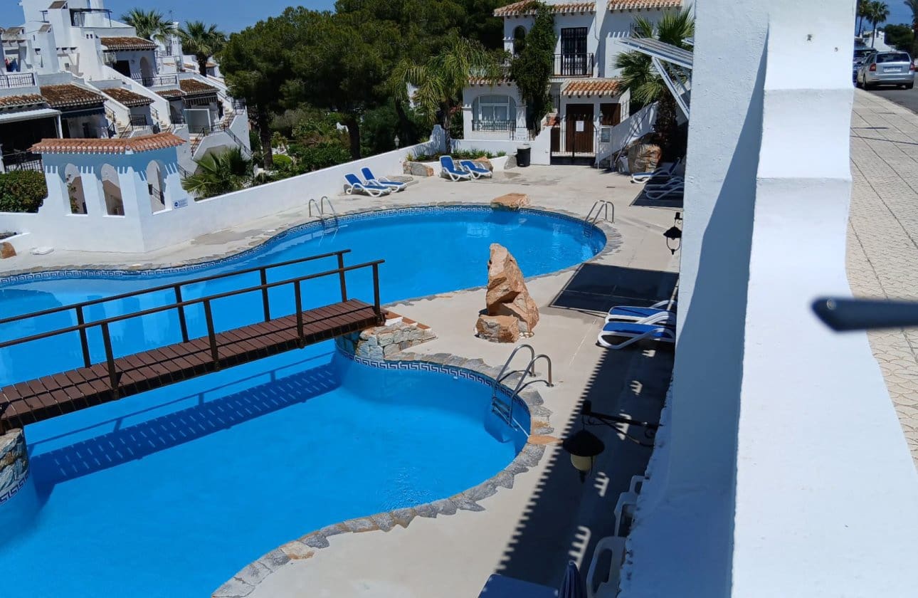 2 bedroom Townhouse for sale in Orihuela Costa with pool - € 219,950 (Ref: 9895276)