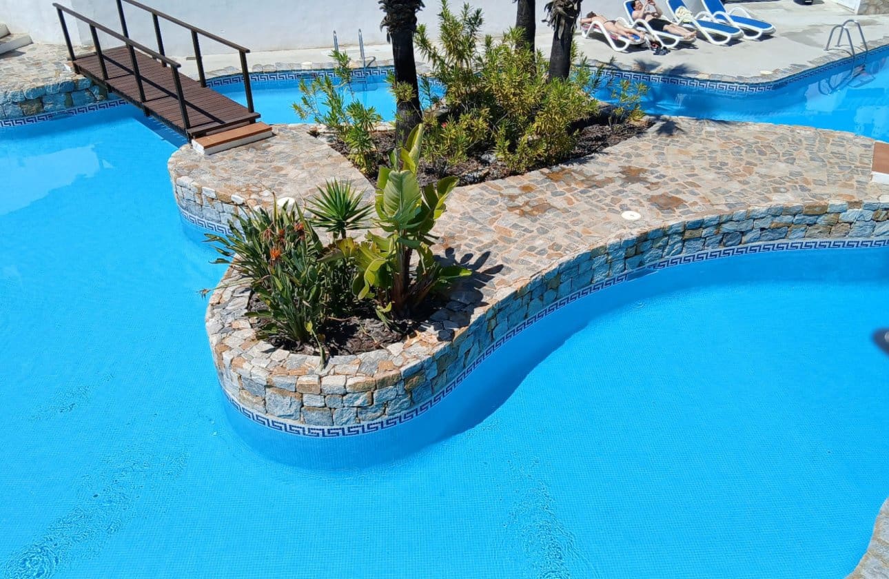2 bedroom Townhouse for sale in Orihuela Costa with pool - € 219,950 (Ref: 9895276)