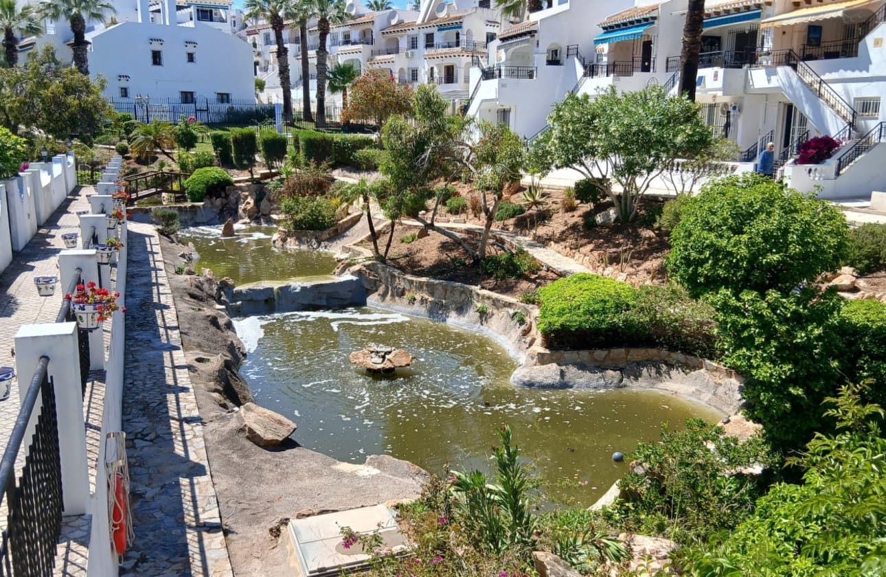 2 bedroom Townhouse for sale in Orihuela Costa with pool - € 219,950 (Ref: 9895276)