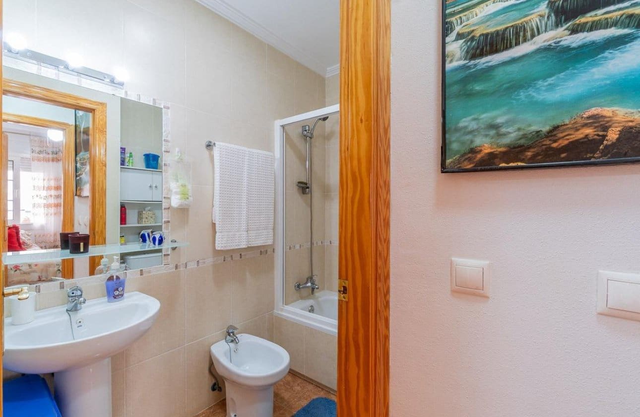3 sovrum Hus till salu i Villamartin med pool - 229 000 € (Ref: 9901627)