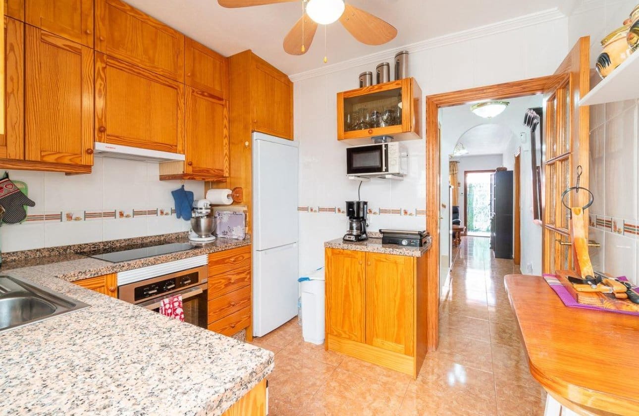 3 sovrum Hus till salu i Villamartin med pool - 229 000 € (Ref: 9901627)