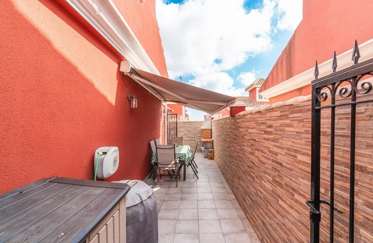 3 sovrum Hus till salu i Villamartin med pool - 229 000 € (Ref: 9901627)