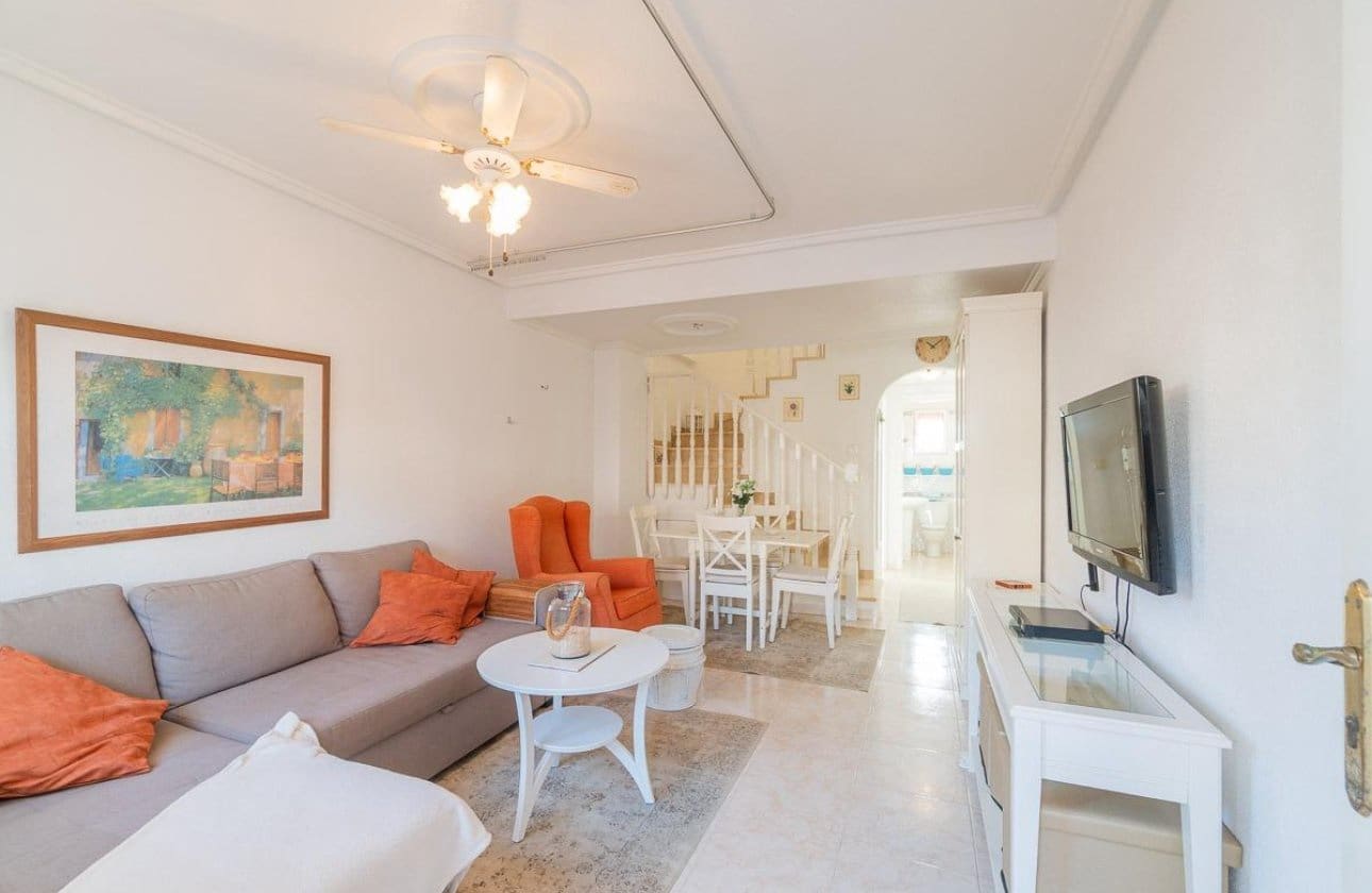 2 soveværelse Lejlighed til salg i Playa Flamenca med swimmingpool - € 195.000 (Ref: 9901628)