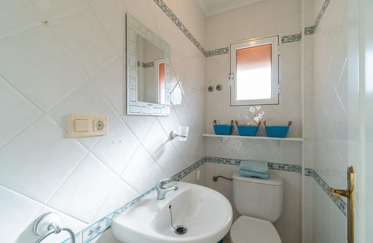 2 soveværelse Lejlighed til salg i Playa Flamenca med swimmingpool - € 195.000 (Ref: 9901628)