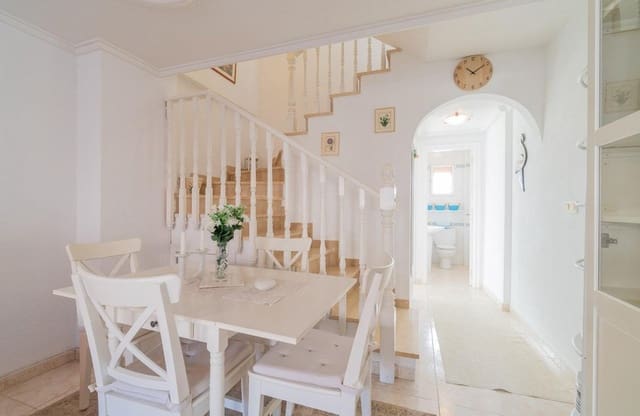 2 soveværelse Lejlighed til salg i Playa Flamenca, Orihuela med swimmingpool - € 195.000 (Ref: 9901628)