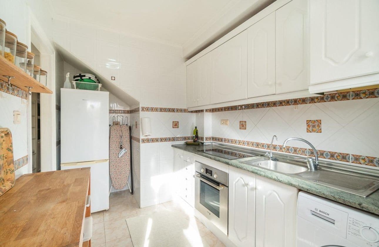 2 soveværelse Lejlighed til salg i Playa Flamenca med swimmingpool - € 195.000 (Ref: 9901628)